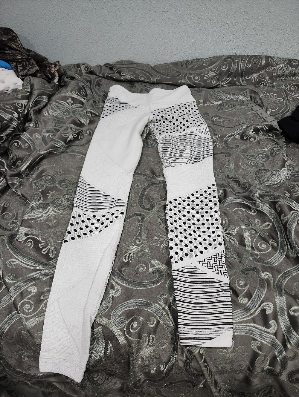 Vimmia white black patterned Polka Dot patchwork leggings Size Xs